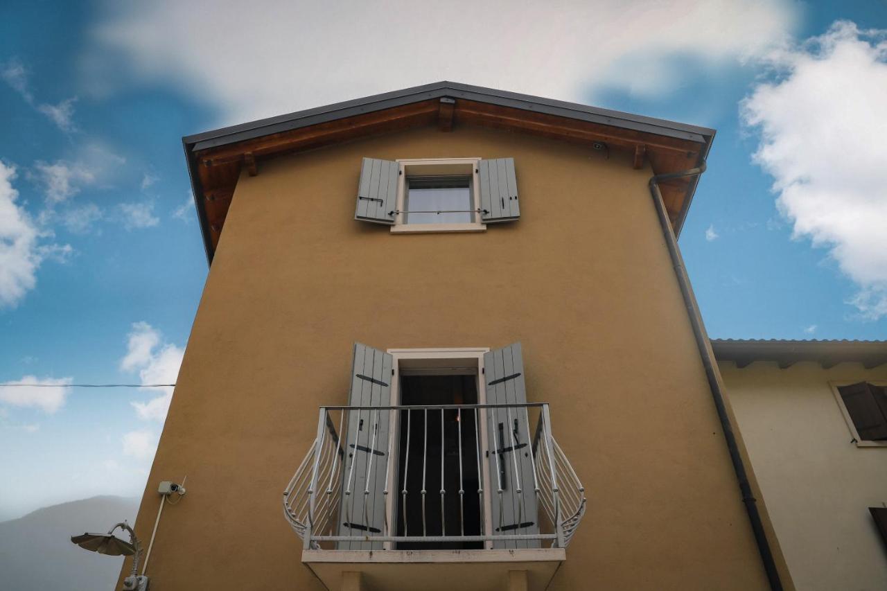 Ca Nova B&B Rivoli Veronese Buitenkant foto